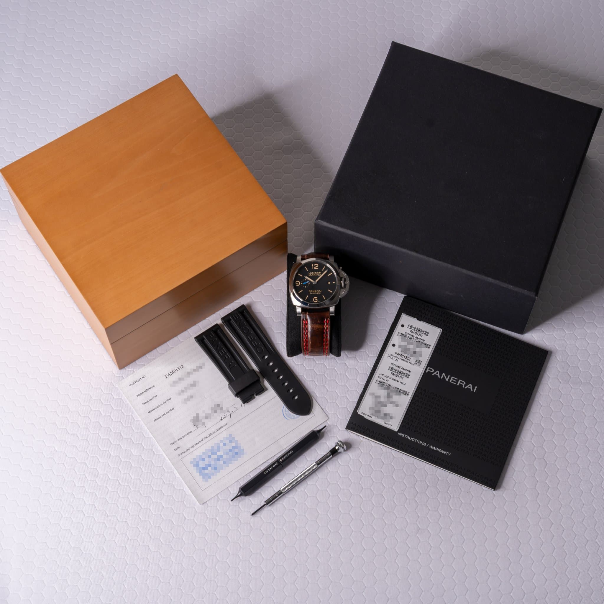 Panerai Luminor (Ref. PAM 01312) — photo 2