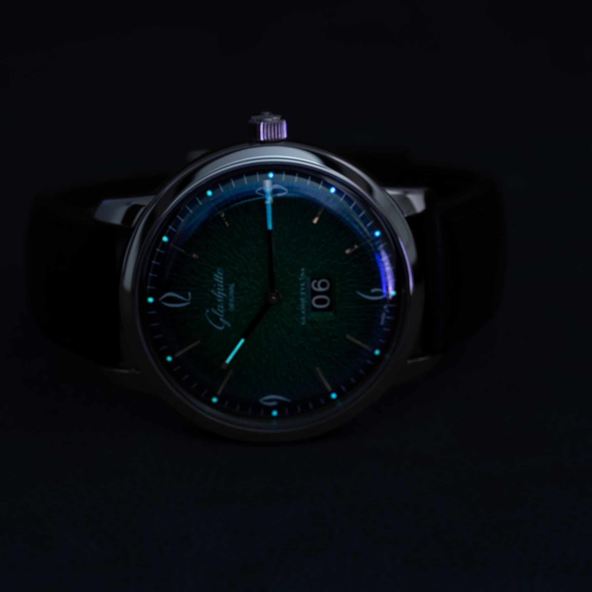 Glashütte Original Sixties Panorama Date (Ref. 2-39-47-04-02-04) — photo 17