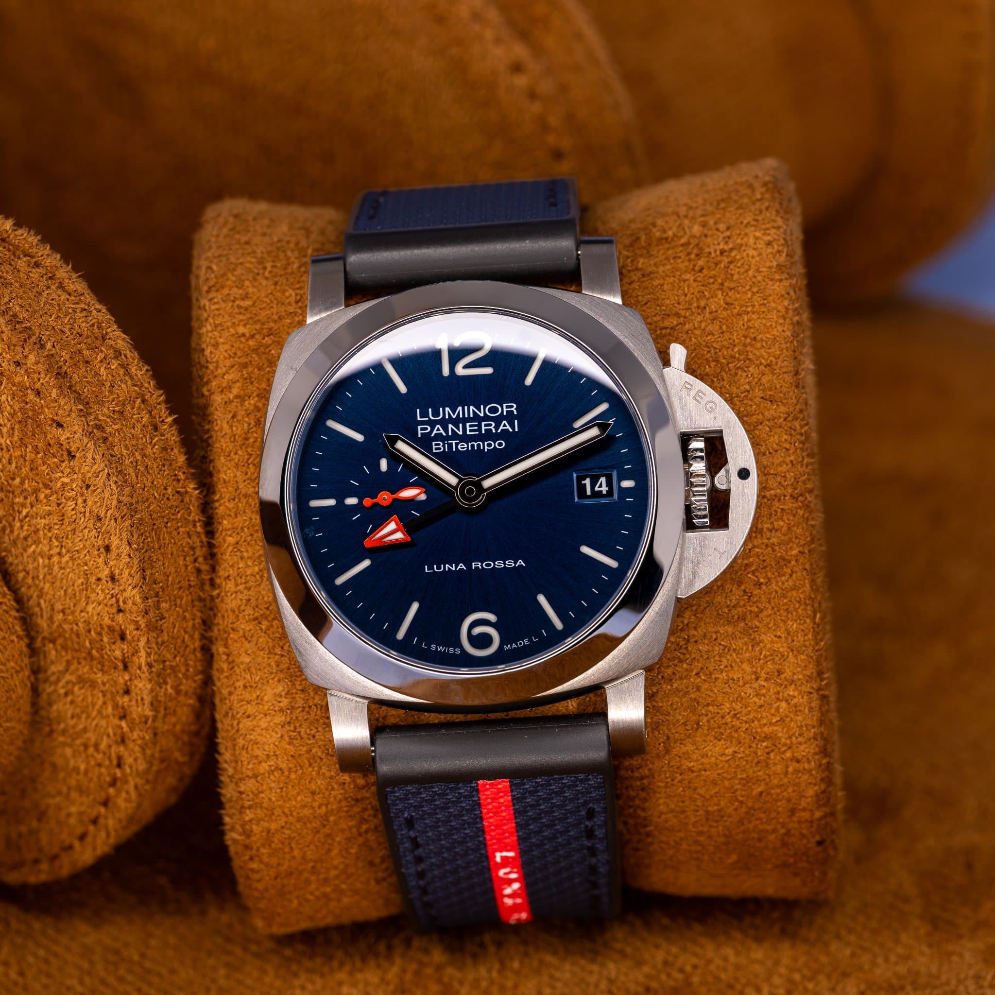 Panerai Luminor Quaranta BiTempo Luna Rossa (Ref. PAM01404) — photo 5
